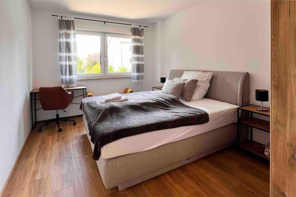Viel Platz In Fuer Freunde Und Familie